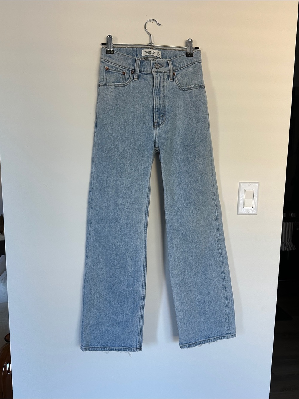 Abercrombie & Fitch 90’s Relaxed Jean, Size 23XS (Extra Short)